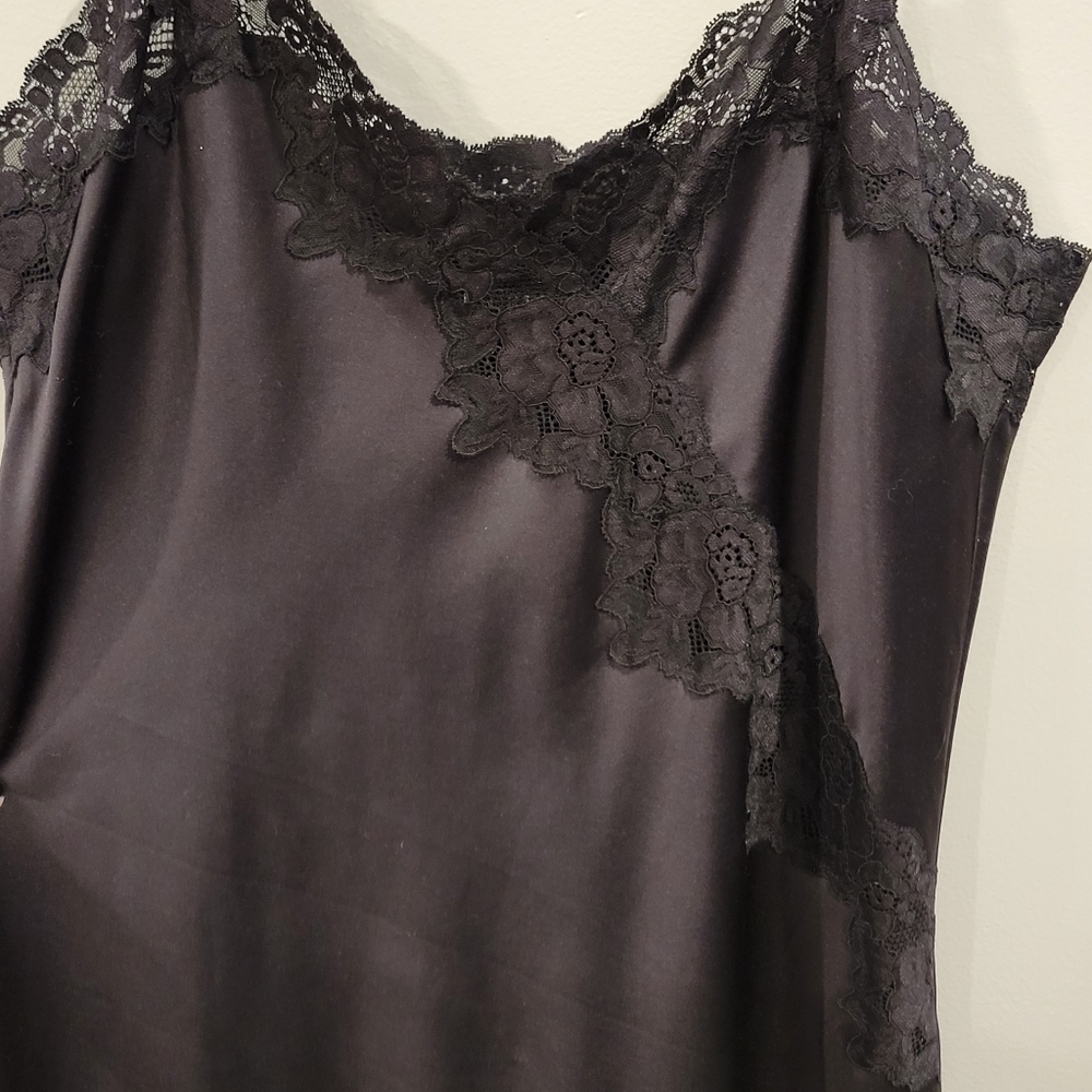 LAST CHANCE🚨 VINTAGE RALPH LAUREN Lace Trimmed Satin Cami Slip Full Length